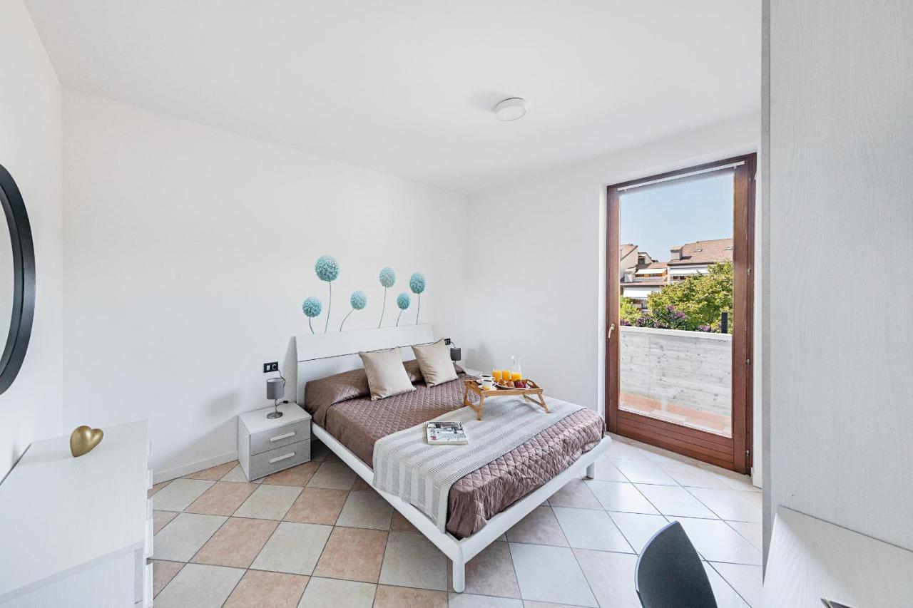 I Ciliegi 1-09 Con Piscina By Wonderful Italy Apartment Desenzano del Garda Exterior photo